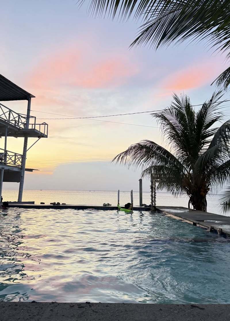 Piscina de El Lechón Playero en Omoa, Cortés